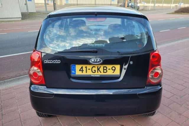 Kia Picanto (2008) thumbnail 4
