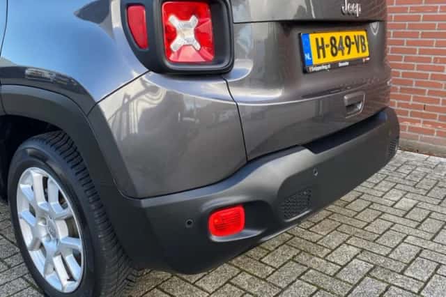 Jeep Renegade (2020) thumbnail 5