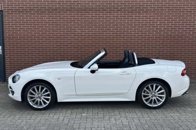 Fiat 124 Spider (2019) thumbnail 3