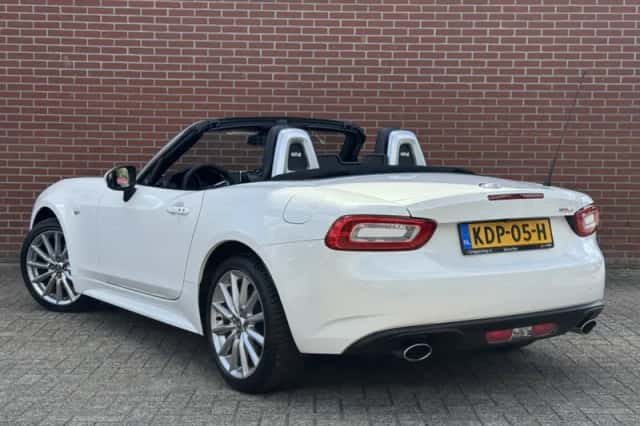Fiat 124 Spider (2019) thumbnail 4