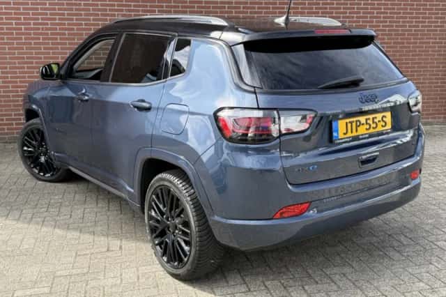 Jeep Compass (2022) thumbnail 4