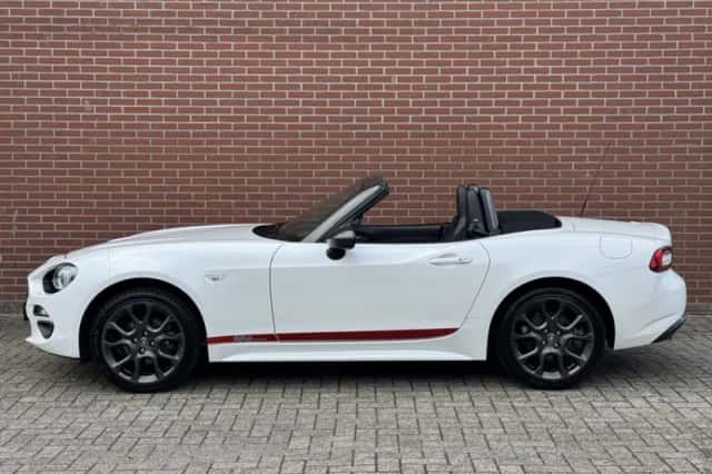 Fiat 124 Spider (2019) thumbnail 3