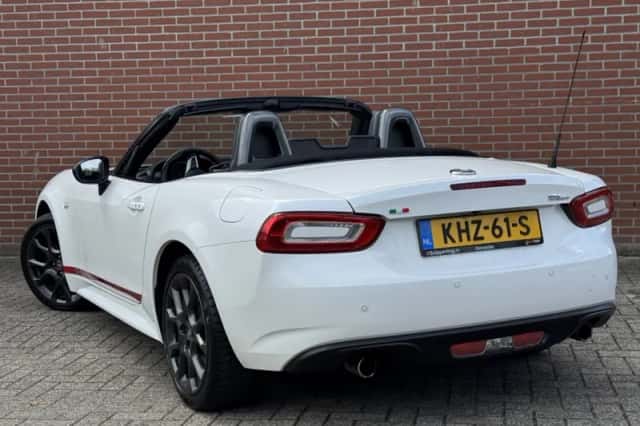 Fiat 124 Spider (2019) thumbnail 5