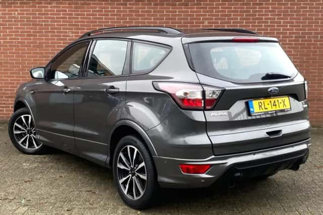 Ford Kuga (2018) thumbnail 4