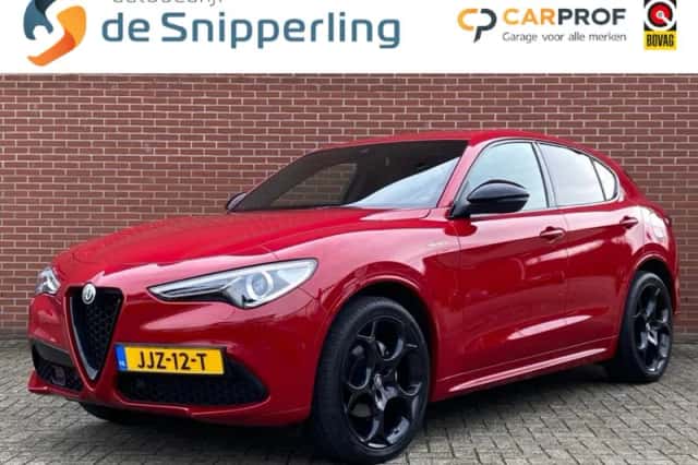 Alfa Romeo Stelvio (2022) thumbnail 1