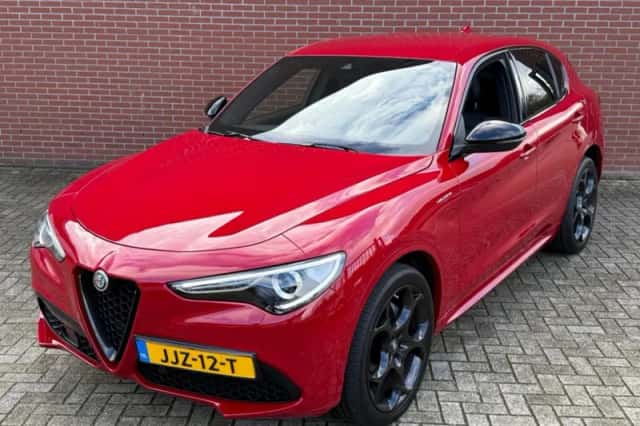Alfa Romeo Stelvio (2022) thumbnail 2