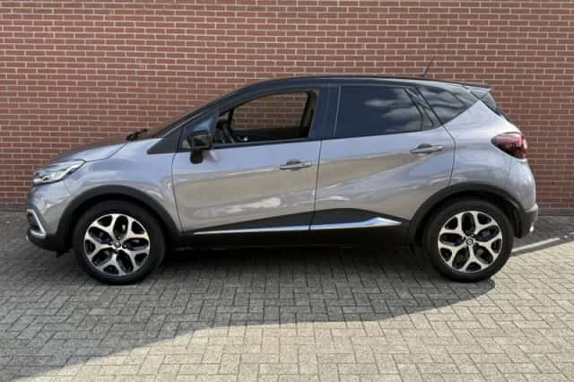 Renault Captur (2018) thumbnail 2