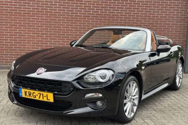 Fiat 124 Spider (2017) thumbnail 2