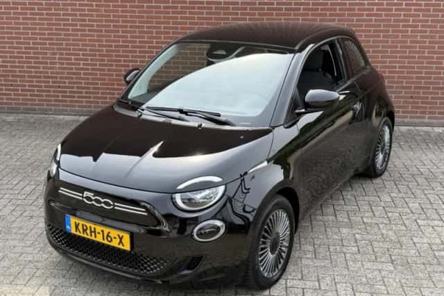 Fiat 500e (2022) thumbnail 2