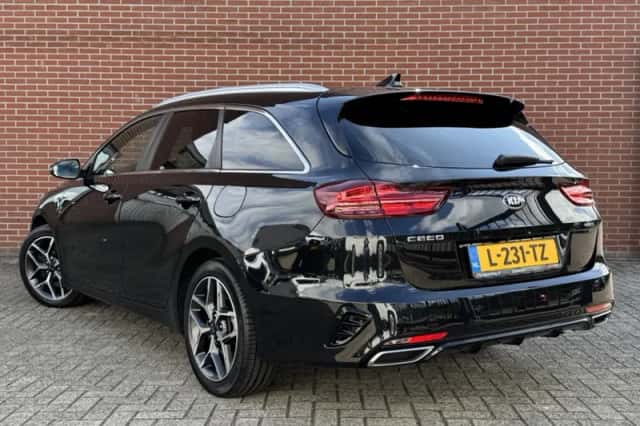 Kia Ceed (2021) thumbnail 4
