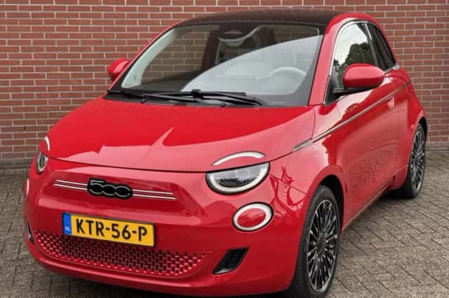 Fiat 500e (2024) thumbnail 2