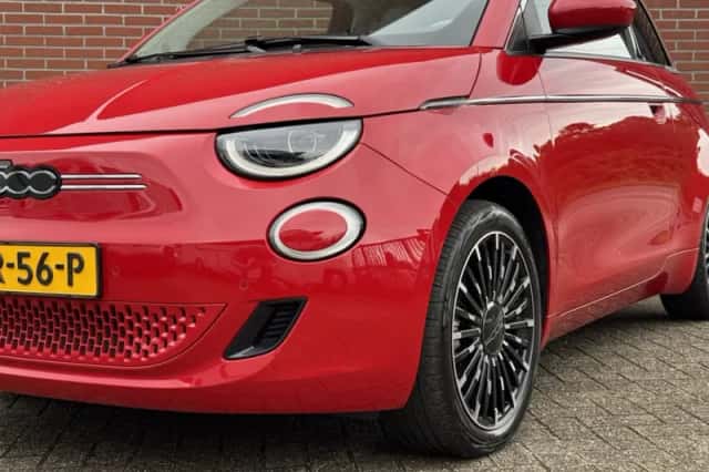 Fiat 500e (2024) thumbnail 3