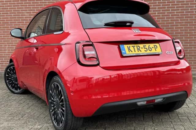 Fiat 500e (2024) thumbnail 6