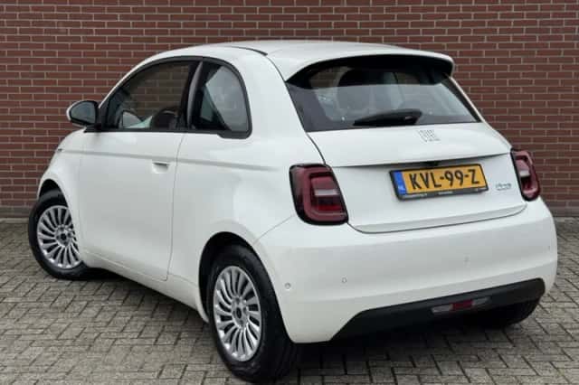 Fiat 500e (2024) thumbnail 4