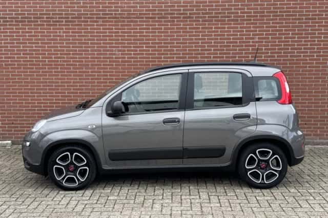 Fiat Panda (2022) thumbnail 3