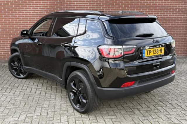 Jeep Compass (2018) thumbnail 3