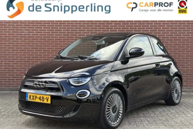 Fiat 500e (2023) thumbnail 1