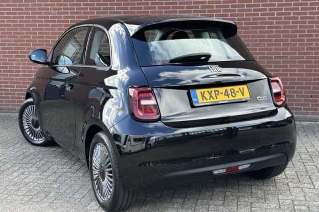 Fiat 500e (2023) thumbnail 5