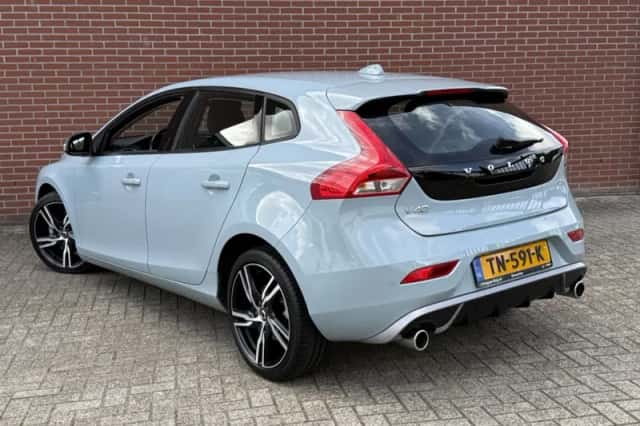 Volvo V40 (2018) thumbnail 4