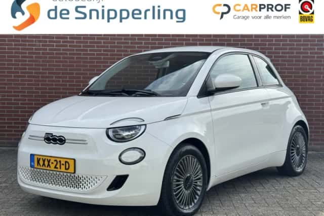 Fiat 500e (2022) thumbnail 1
