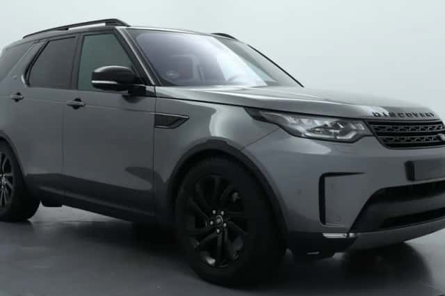 Land Rover Discovery (2017) thumbnail 1