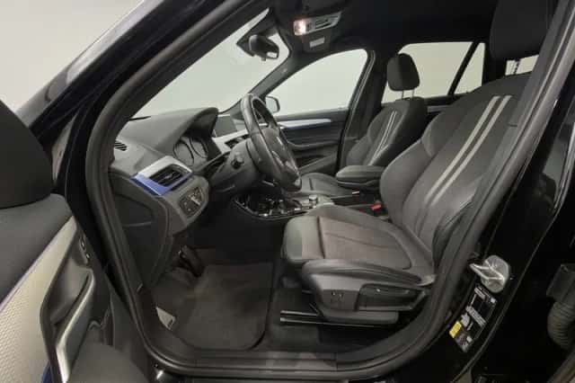 BMW X1 (2022) thumbnail 5