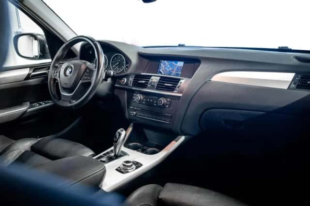 BMW X3 (2013) thumbnail 3