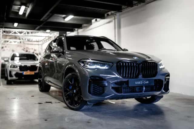 BMW X5 (2022) thumbnail 1