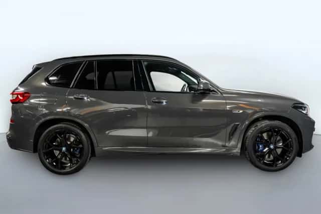BMW X5 (2022) thumbnail 6