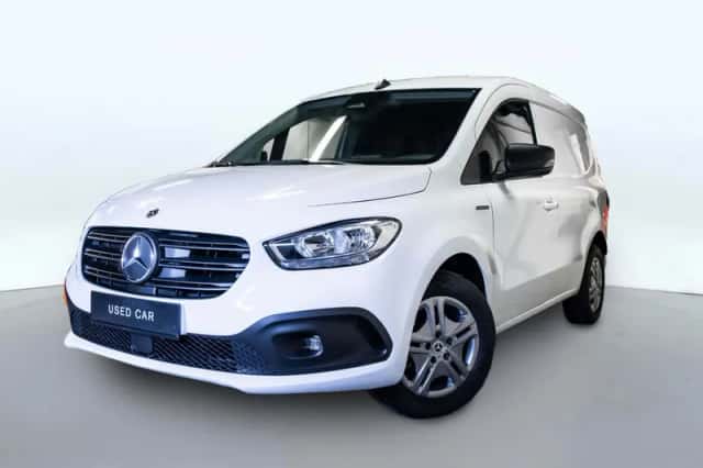 Mercedes-Benz eCitan (2024) thumbnail 2