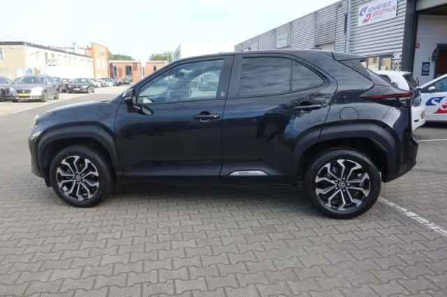 Toyota Yaris Cross (2023) thumbnail 4