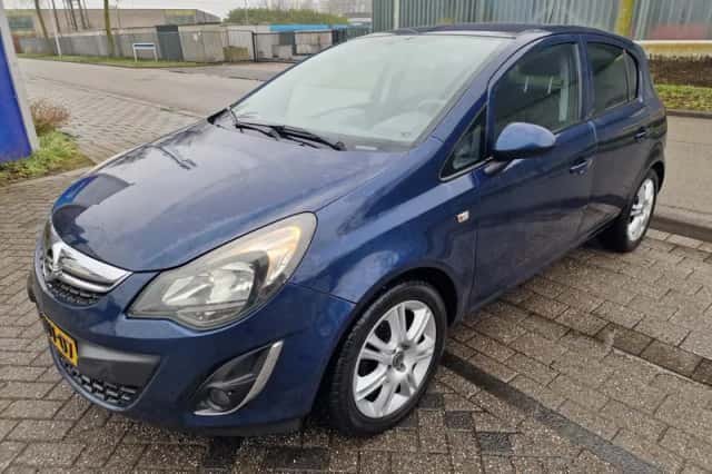 Opel Corsa (2014) thumbnail 1