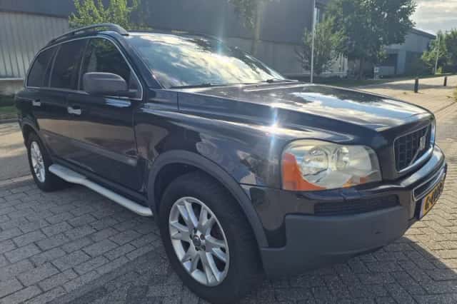 Volvo XC90 (2004) thumbnail 3