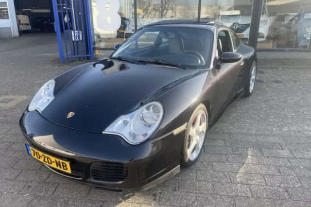 Porsche 911 (2002) thumbnail 4