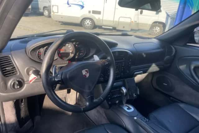 Porsche 911 (2002) thumbnail 5