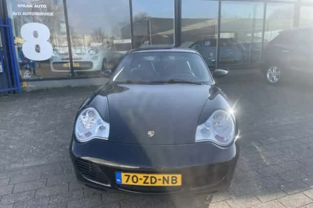 Porsche 911 (2002) thumbnail 6