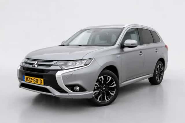 Mitsubishi Outlander (2018) thumbnail 1