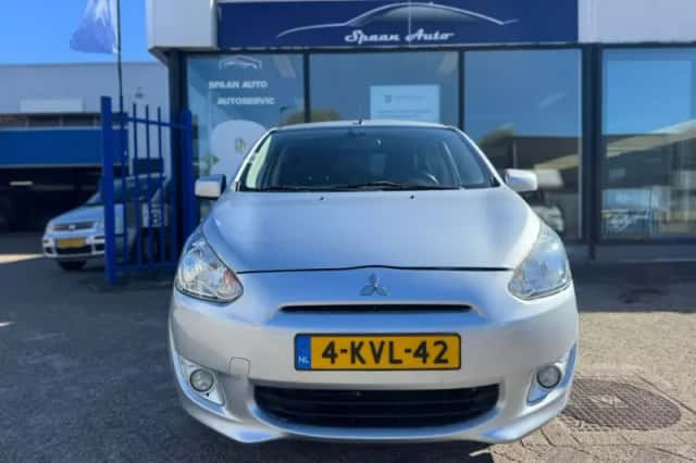 Mitsubishi Space Star (2013) thumbnail 4