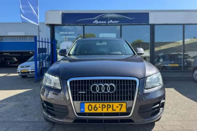 Audi Q5 (2011) thumbnail 4