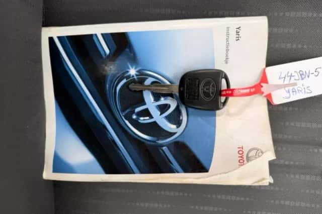 Toyota Yaris (2009) thumbnail 3