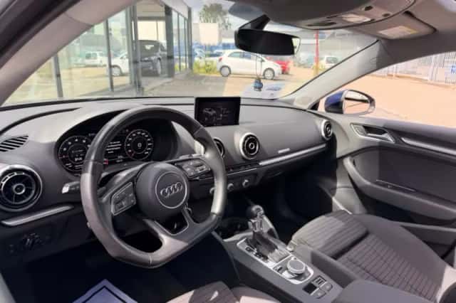 Audi A3 (2017) thumbnail 2