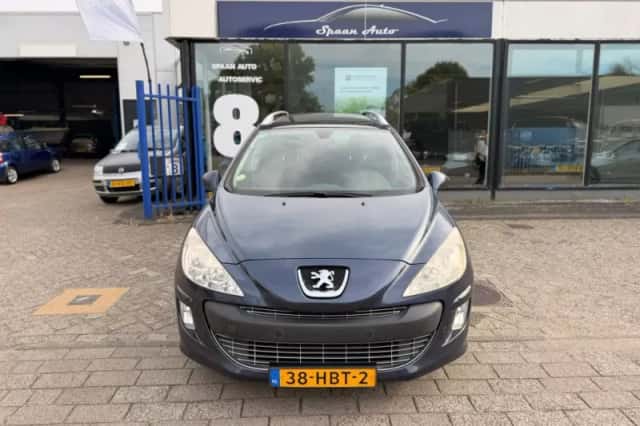 Peugeot 308 (2008) thumbnail 3
