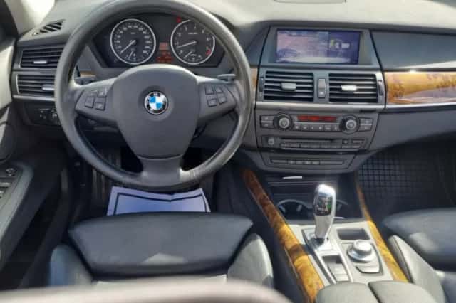 BMW X5 (2008) thumbnail 2