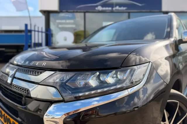 Mitsubishi Outlander (2019) thumbnail 5