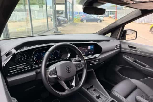 Volkswagen Caddy (2023) thumbnail 2