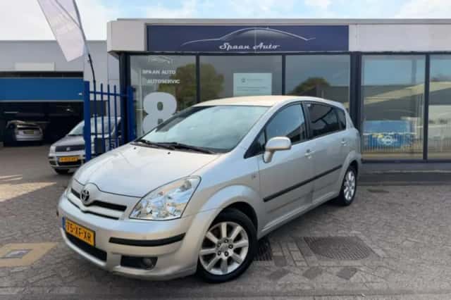 Toyota Verso (2007) thumbnail 1