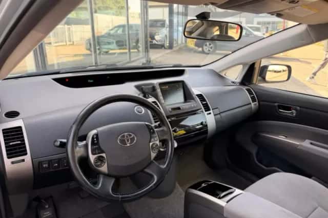 Toyota Prius (2006) thumbnail 2