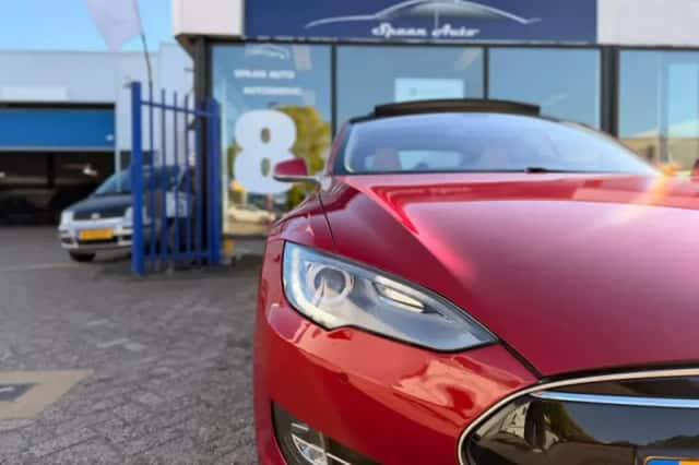 Tesla Model S (2014) thumbnail 6