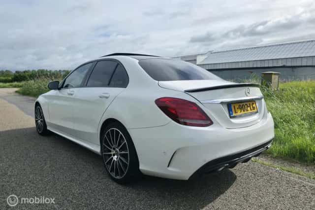 Mercedes-Benz C-Klasse (2018) thumbnail 3