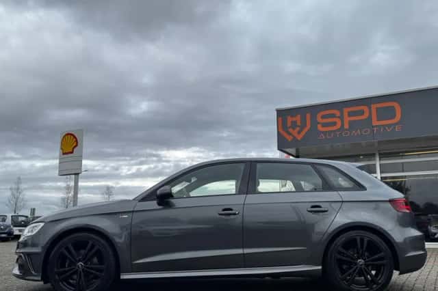Audi A3 (2016) thumbnail 3